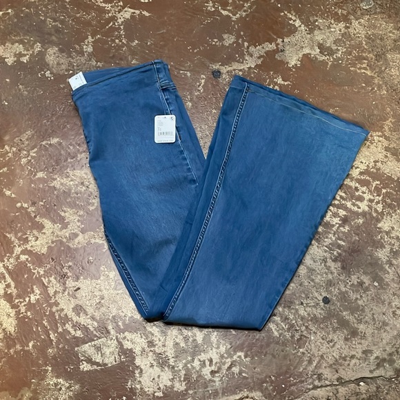Free People jeans- flared - Picture 1 of 2